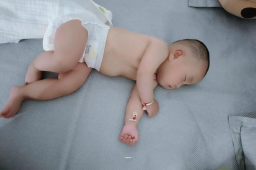 阜宁没满月的宝宝